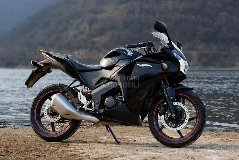 Honda cbr 125r