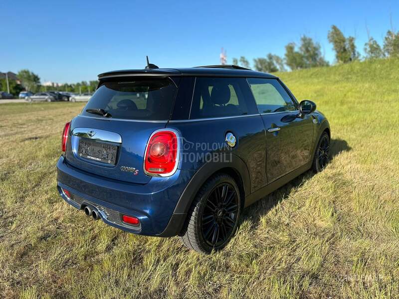 MINI Cooper S AUT/pano