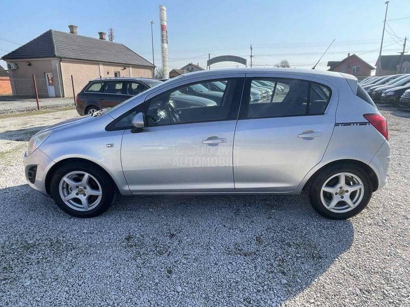 Opel Corsa D 1.4 B