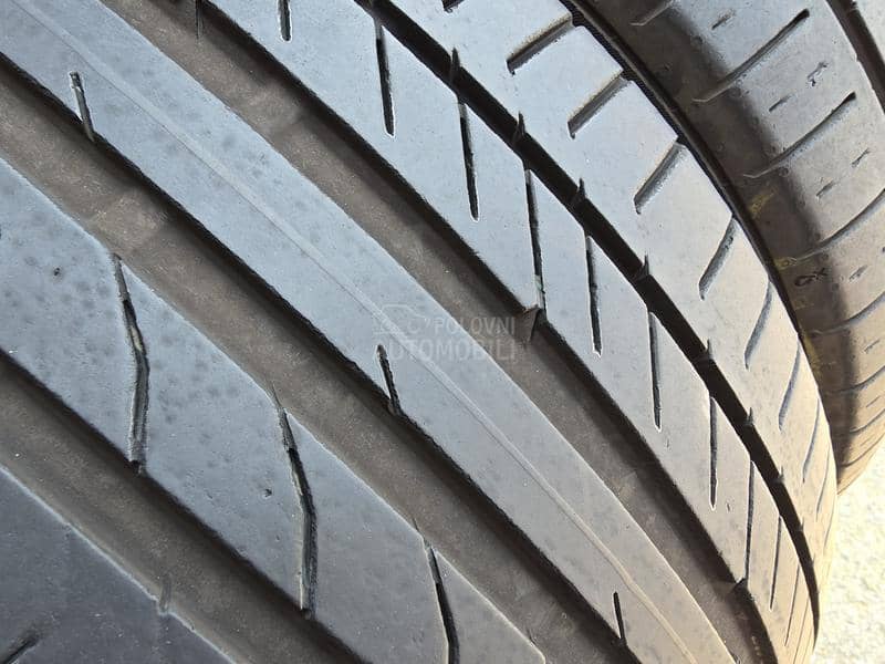 Continental 235/45 R19 Letnja