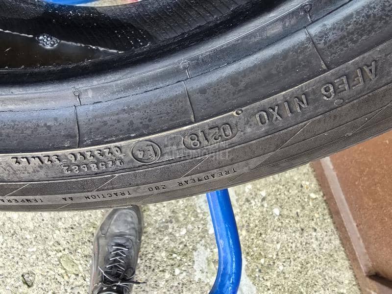 Continental 235/45 R19 Letnja
