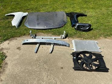 Hauba krila far sina za Mercedes Benz GLB Klasa