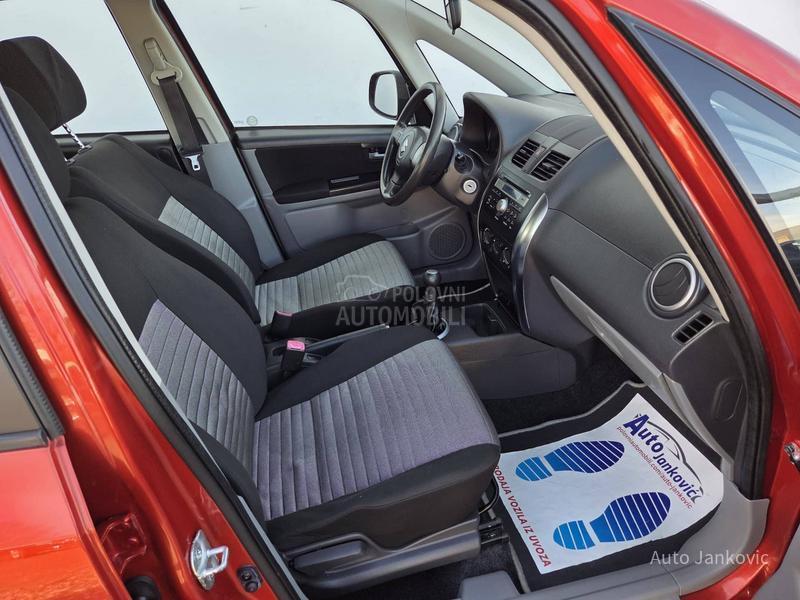 Suzuki SX4 1.6 B     4 x 4