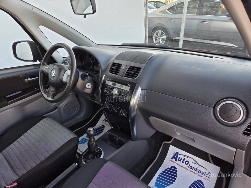 Suzuki SX4 1.6 B     4 x 4