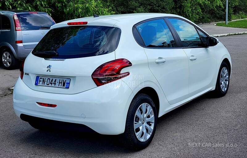 Peugeot 208 1.5 eHDI 100 hp