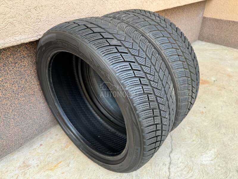 Vredestein 205/45 R17 Zimska