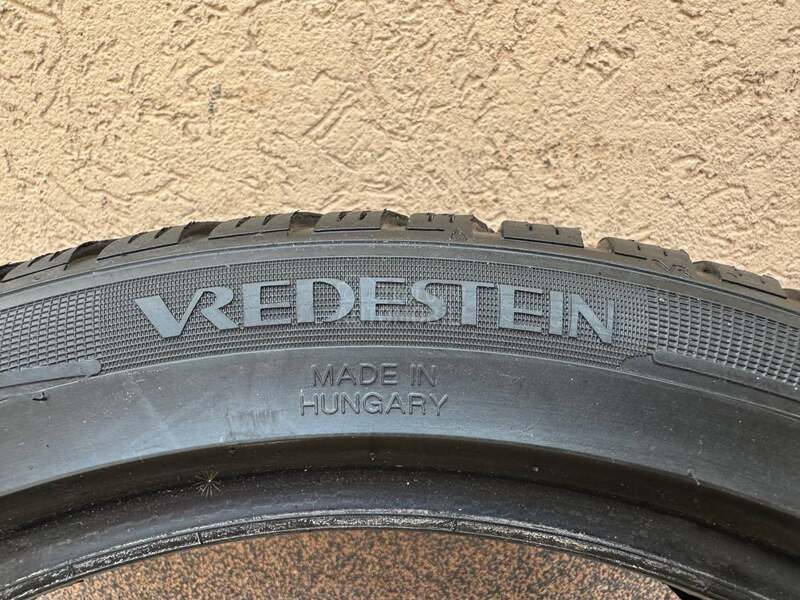 Vredestein 205/45 R17 Zimska