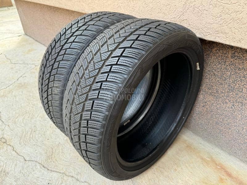 Vredestein 205/45 R17 Zimska