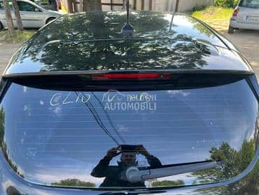 Staklo gepek vrata (hečbek) za Renault Clio od 2012. do 2020. god.