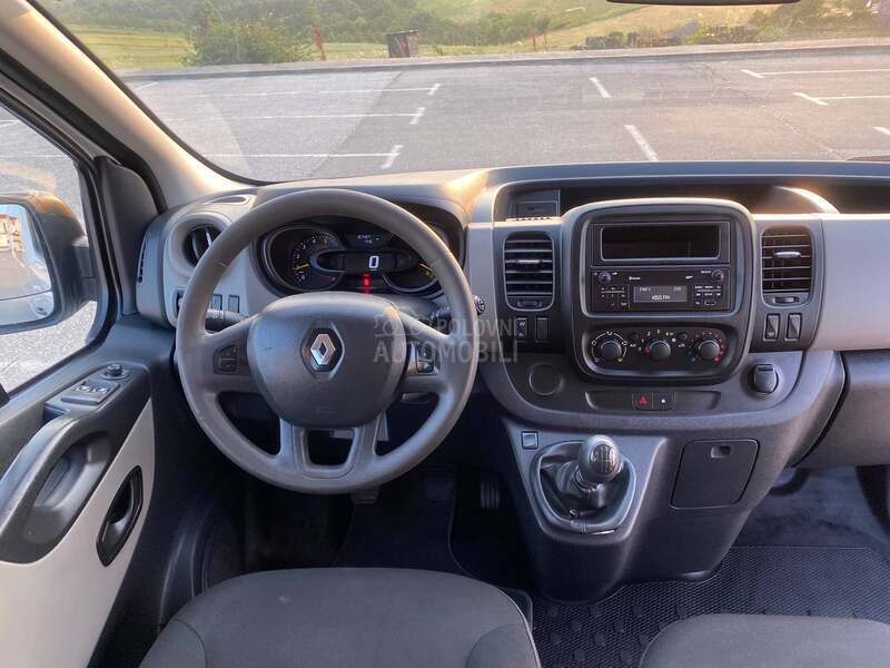 Renault Trafic 6 S E D / / M A X I