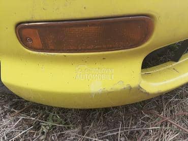 desni migavac u braniku za Toyota Celica od 1994. do 1998. god.