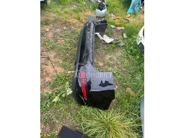 Branik za Volkswagen Touareg od 2010. do 2015. god.