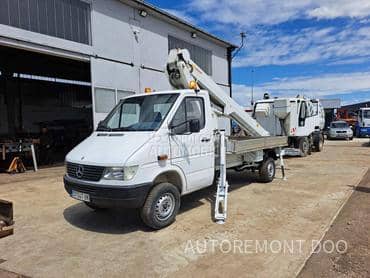 Mercedes Benz 308    20 M