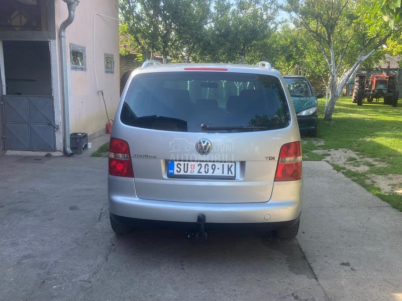 Volkswagen Touran 