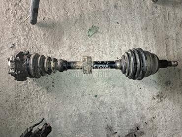 poluosovina leva 1.6 16v za Volkswagen Golf 4