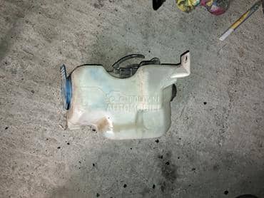 boca tečnosti stakla za Volkswagen Golf 4