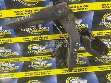 Prednja leva brava(mat crna) za Ford Focus od 2000. do 2004. god.