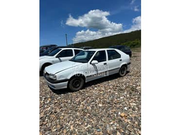 kompletan auto u delovima za Renault R 19 od 1990. do 1996. god.
