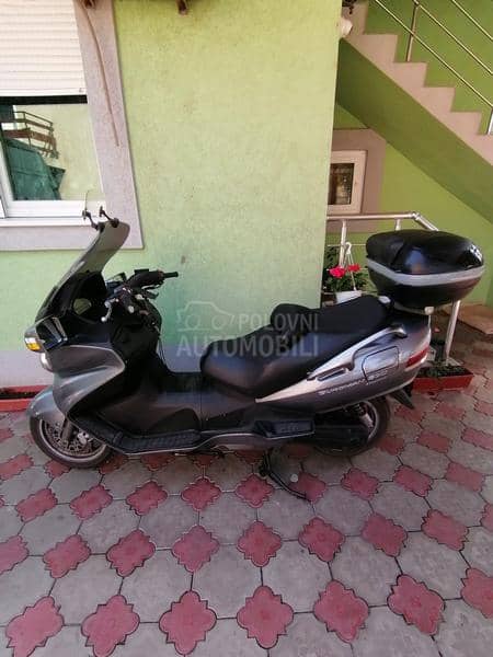 Suzuki Burgman 650
