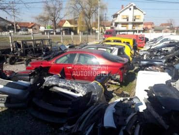 Renault Kangoo -  kompletan auto u delovima