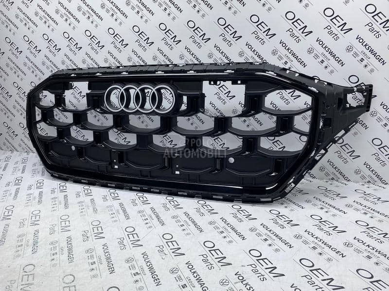 Maska Q8 2024 Black Edition