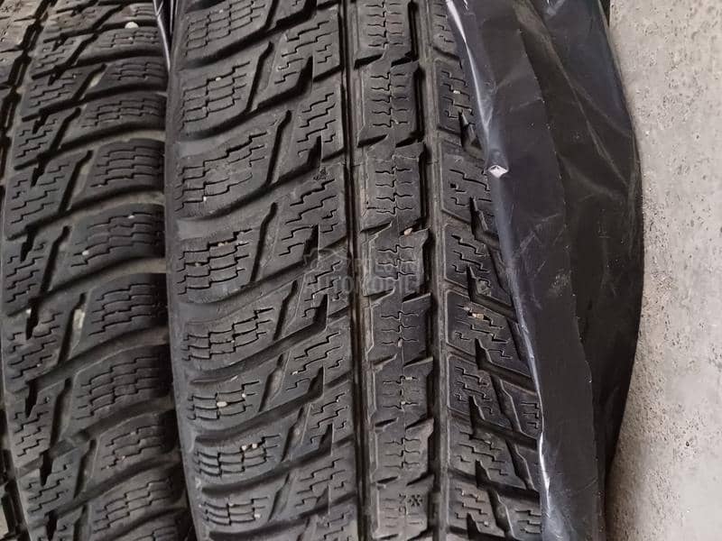 Nokian 225/60 R17 Zimska