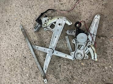 Podizac stakla prednji zadnji za Daihatsu Sirion od 2005. do 2010. god.