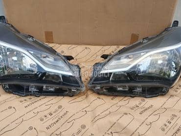 far levi orginalni za Toyota Yaris od 2015. do 2019. god.