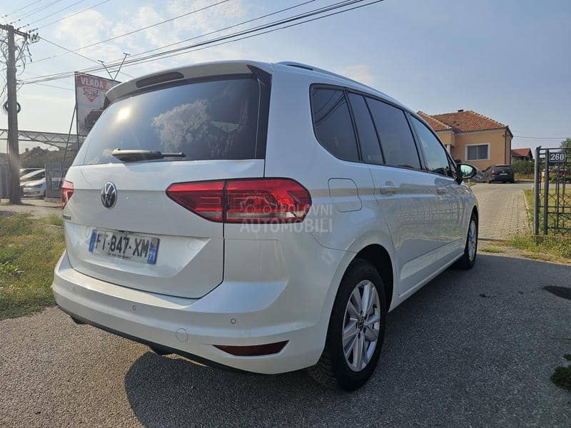 Volkswagen Touran 2.0 TDI DSG7 7S
