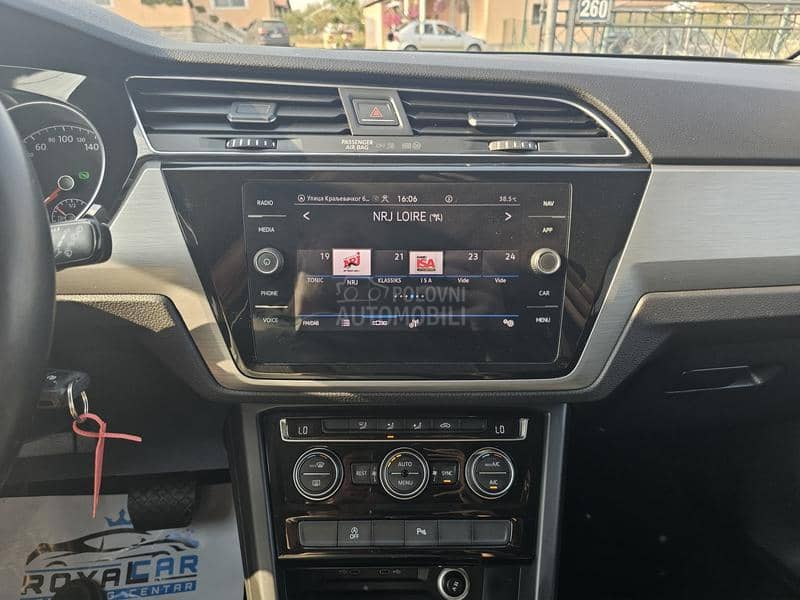 Volkswagen Touran 2.0 TDI DSG7 7S