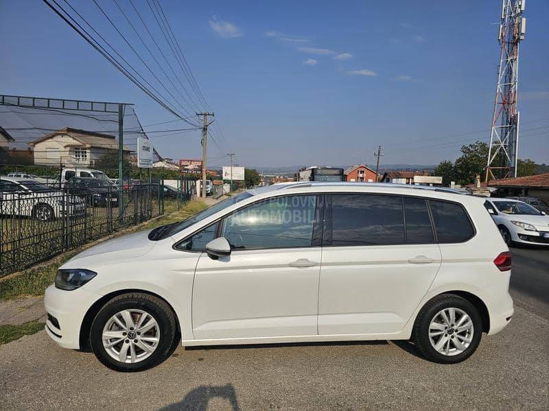Volkswagen Touran 2.0 TDI DSG7 7S