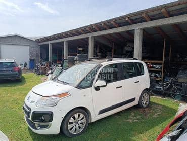 Citroen C3 Picasso VTI -  kompletan auto u delovima