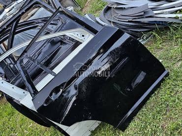 zadnja desna vrata f48 za BMW X1