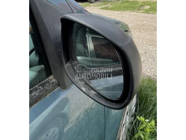 Desni retrovizor za Citroen C2