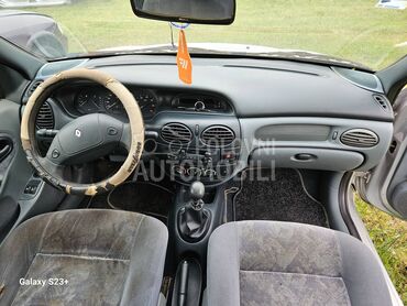 INSTRUMENT TABLA za Renault Megane za 1997. god.