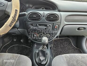 RUCICA MENJACA za Renault Megane za 1997. god.