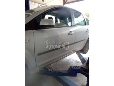 Prednja leva vrata za Ford Focus od 2004. do 2007. god.