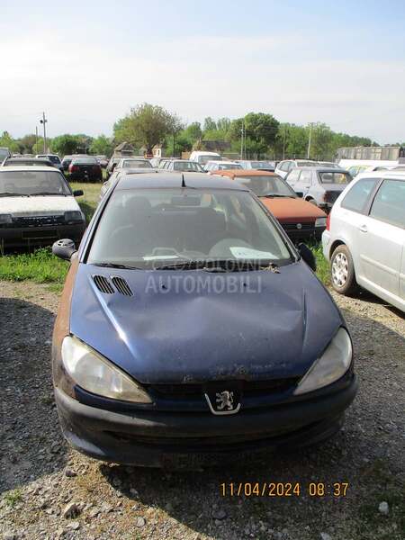 Peugeot 206 2.0 D 2001. god. -  kompletan auto u delovima