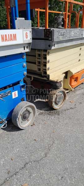 JLG 3246ES