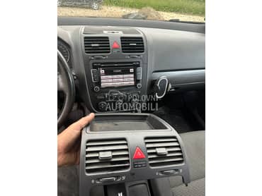 Središnja konzola za Volkswagen Golf 5 od 2004. do 2012. god.