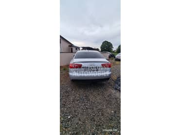 Audi A6 -  kompletan auto u delovima