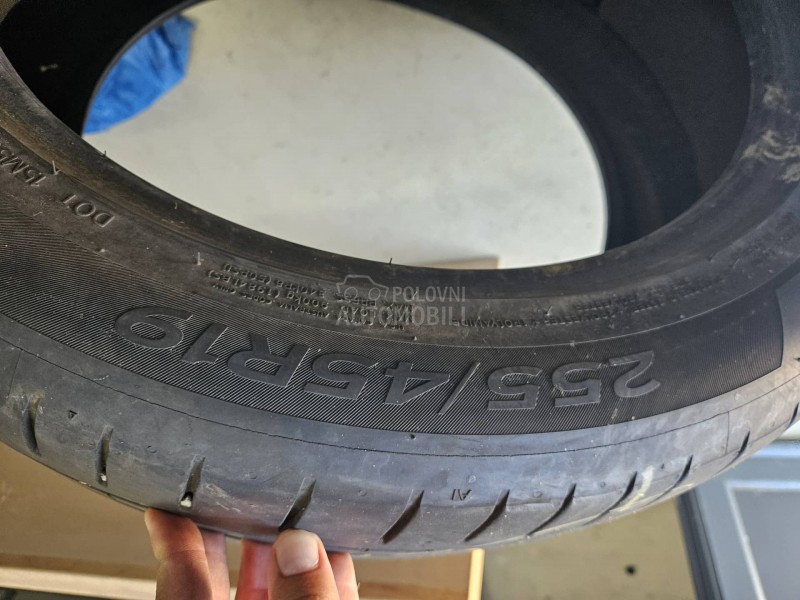 Hankook 255/45 R19 Letnja