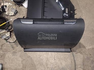 Kaseta za Audi A3 od 2004. do 2010. god.