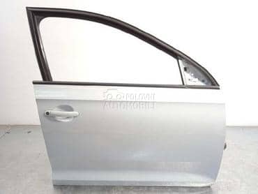 Vrata prednja desna za Škoda Rapid od 2012. do 2019. god.