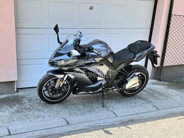 Kawasaki Z1000SX