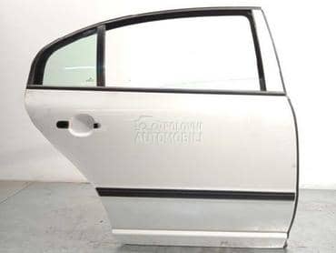 Vrata zadnja desna za Škoda Superb od 2001. do 2008. god.
