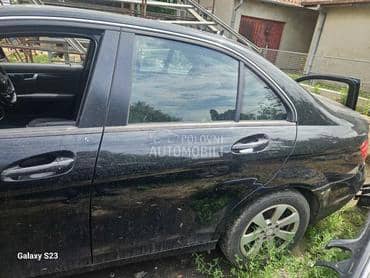 w204 zadnja leva vrata za Mercedes Benz C Klasa od 2007. do 2015. god.