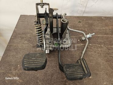 PAPUCA PEDALA GASA KVACILA za Peugeot 206