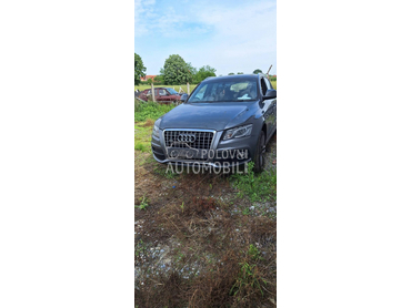 Audi Q5 -  kompletan auto u delovima