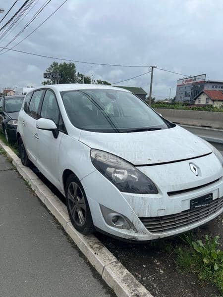 poklopac motora